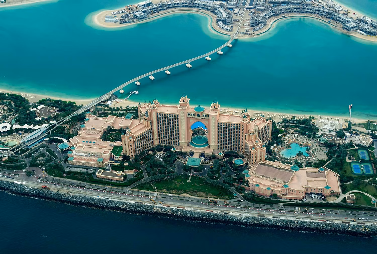 Islands in Dubai connected by bridge 