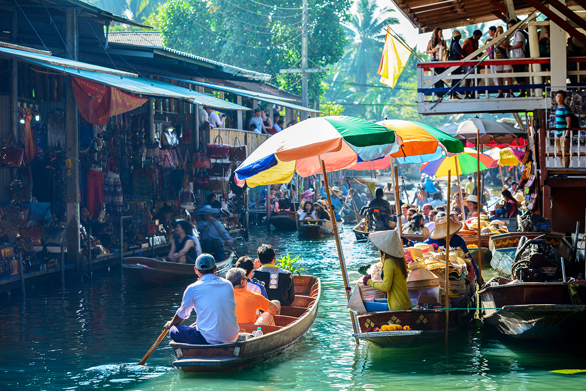 Damnoen Saduak floating market